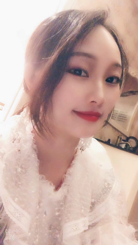 雯雯的第一张照片--新疆闪婚服务中心