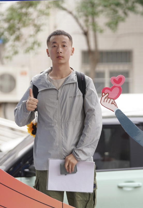 当下的第一张照片--新疆闪婚服务中心
