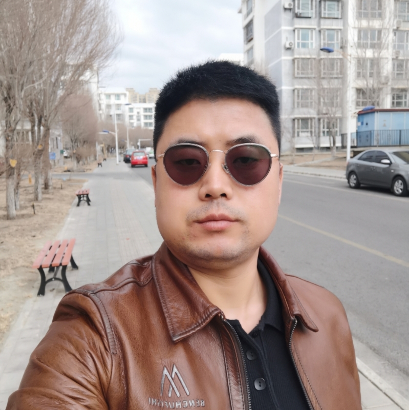 月下听风的第一张照片--新疆闪婚服务中心